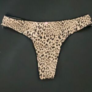 VICTORIA SECRET 100% Cotton, Mid Rise Thong Panty, Leopard Animal Print, Size M
